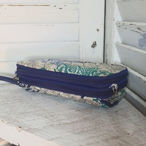 Vera Bradley Zip Around Wristlet - Picture 8 of 9